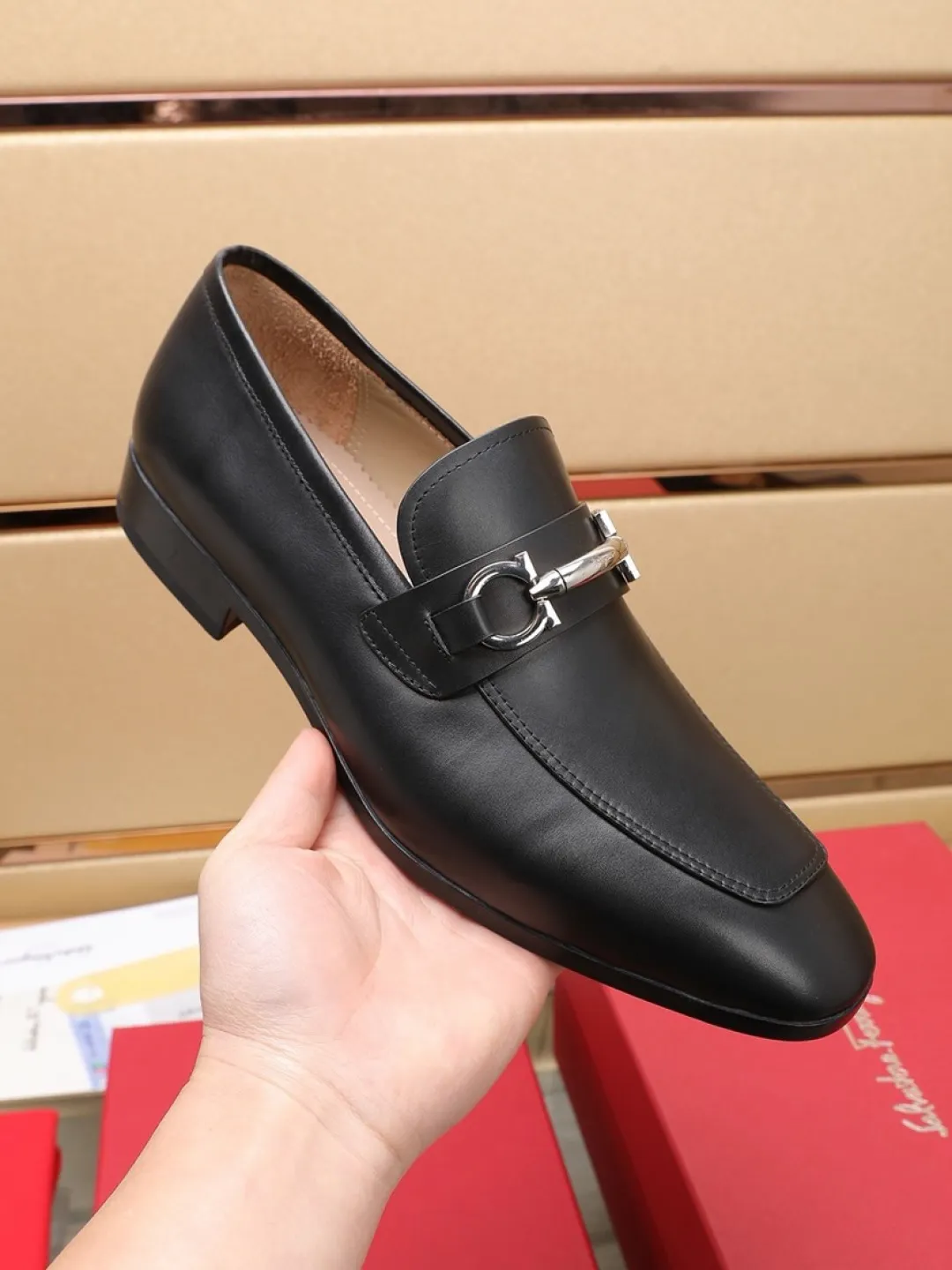 P620💰🔥《Ferragamo》👏Latest • High-end top brand luxury ~ purchasing agency, top quality ~. New fashionable business men's shoes🔜The uppers are made of original open-edge beaded cowhide➕cowhide·lining, with fine workmanship. The original stylish and soft combination wear-resistant and non-slip outsole is light and comfortable on the feet. The real thing looks better in real life. Size: 38/45